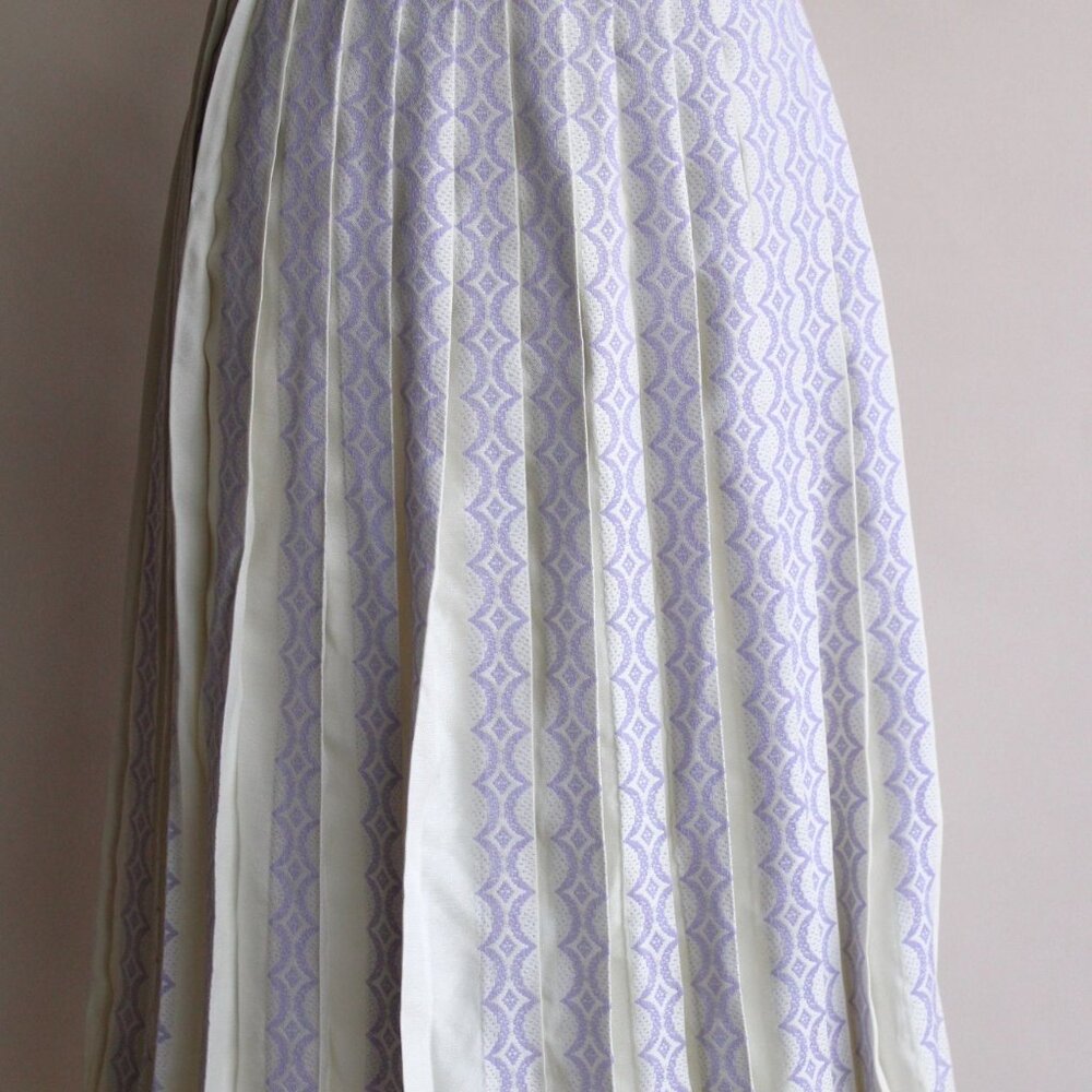 Vintage 1960s Skirt, Bobbie Brooks Pleated Purple and White Full Skirt. - Picture 2 of 10
